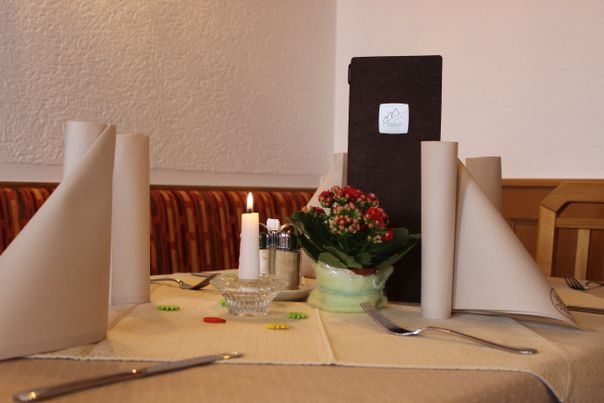 Gastraum, Restaurant, Gasthof, Lahnerhof, Obergail, Lesachtal, Kärnten
