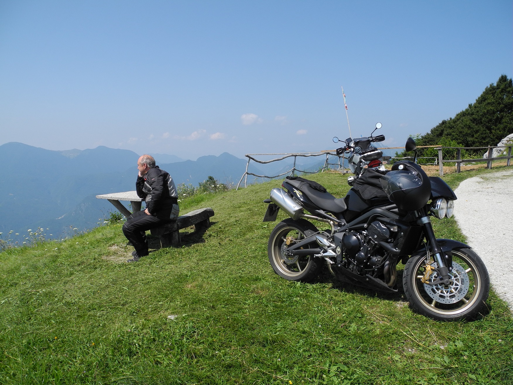 Motorrad, Motorradwoche, Pause, Berggasthof Pension Lahnerhof, Obergail, Kärnten, Lesachtal