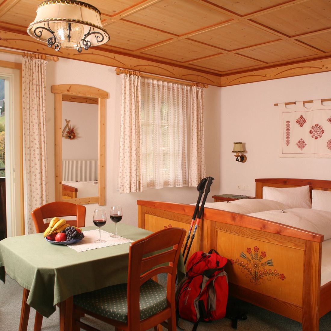 Bauernstube, Zimmer, Berggasthof Pension Lahnerhof, Obergail, Kärnten, Lesachtal