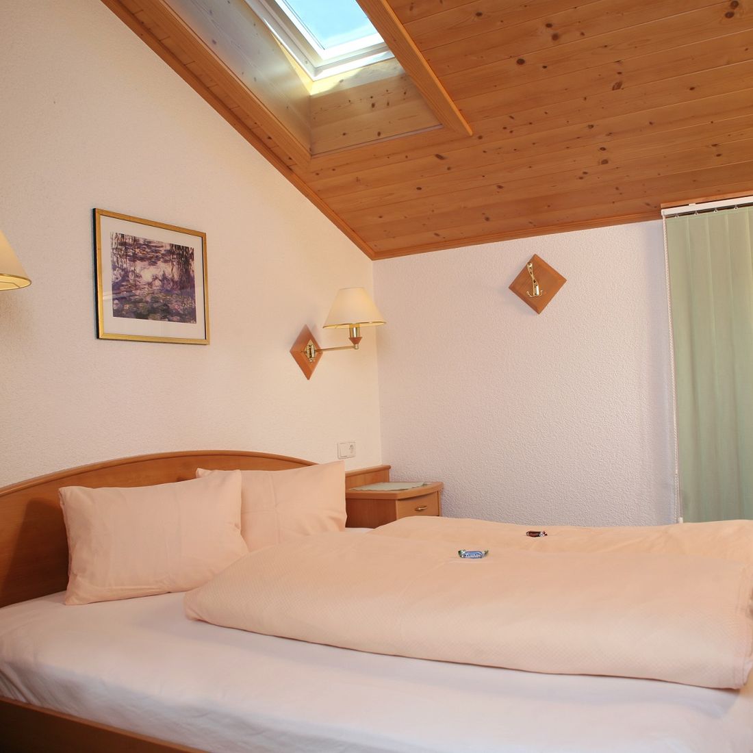 Schlafzimmer, Ferienwohnung, Apartment, Berggasthof Pension Lahnerhof, Obergail, Lesachtal, Kärnten